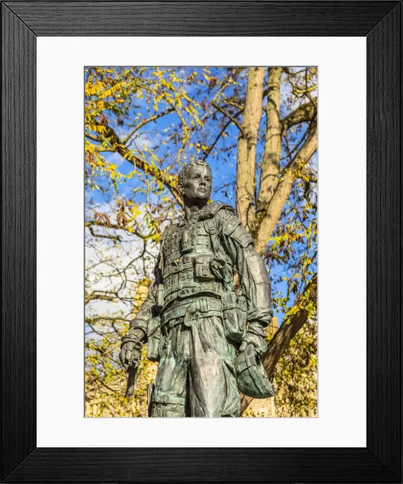 Framed Print : Soldiers Statue (bronze statue honoring irish soldiers), Windsor, Berkshire Framed Print : Soldiers Statue (bronze statue honoring irish soldiers), Windsor, Berkshire