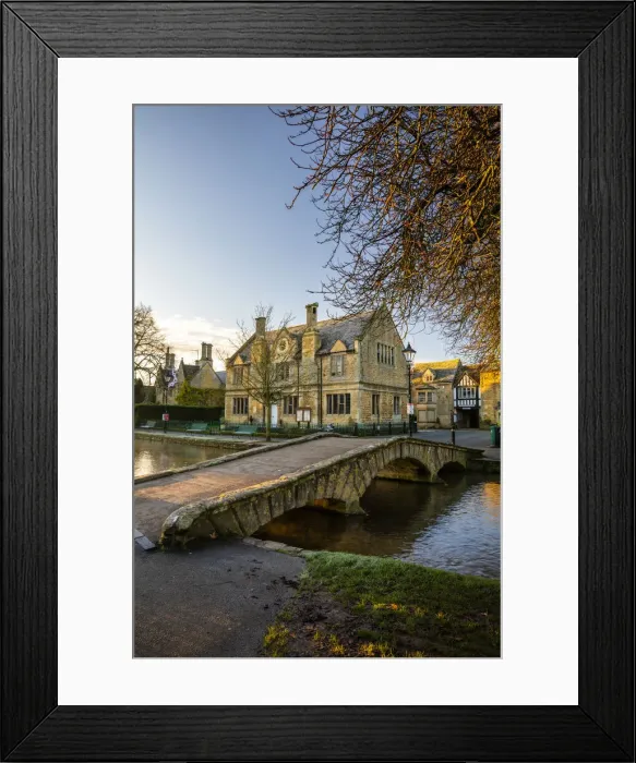 Framed Print : Bourton-on-the-water, the Cotswolds, Gloucestershire, England, UK