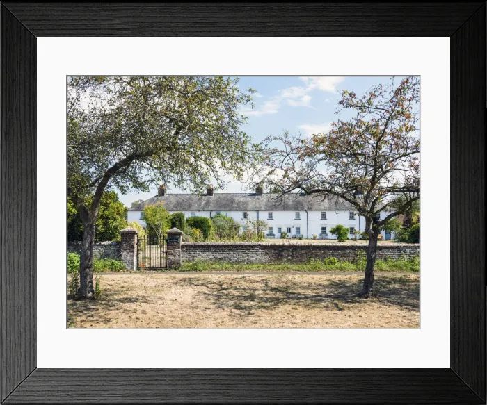 Framed Print : Period cottages in the ancient village of Chartham, Kent, England Framed Print : Period cottages in the ancient village of Chartham, Kent, England