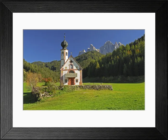 Framed Print : Chapel St. Johann in front of Sass Rigais (Geisler peaks), St. Magdalena, Val di Funes Framed Print : Chapel St. Johann in front of Sass Rigais (Geisler peaks), St. Magdalena, Val di Funes