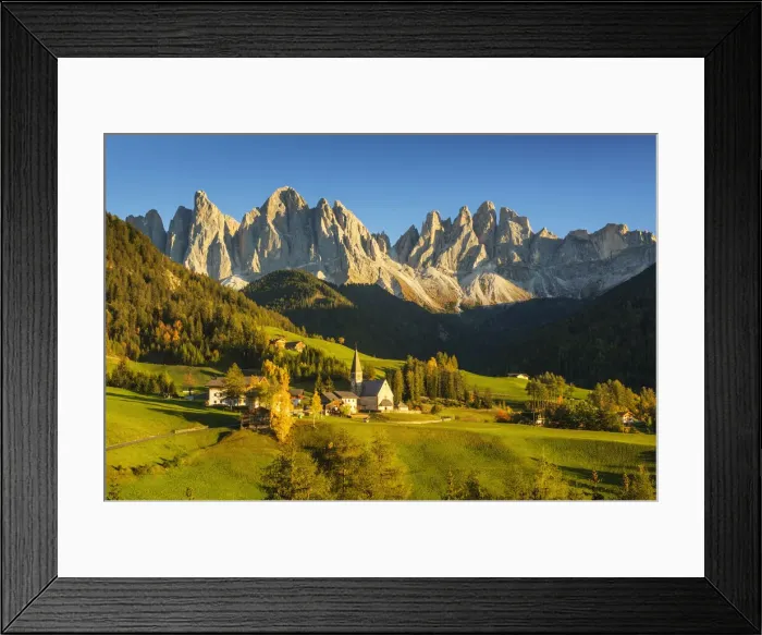 Framed Print : View of the St. Magdalena or Santa Maddalena, Geisler summits (Puez Odle) Framed Print : View of the St. Magdalena or Santa Maddalena, Geisler summits (Puez Odle)