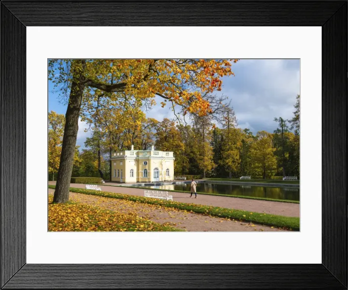 Framed Print : Upper Bathhouse pavilion in autumn, Catherine Park, Pushkin (Tsarskoye Selo), near St Framed Print : Upper Bathhouse pavilion in autumn, Catherine Park, Pushkin (Tsarskoye Selo), near St