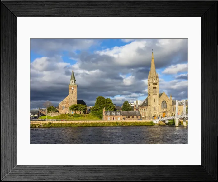 Framed Print : Free Church of Scotland, Old High Church and Greig Street Bridge on the river Ness Framed Print : Free Church of Scotland, Old High Church and Greig Street Bridge on the river Ness