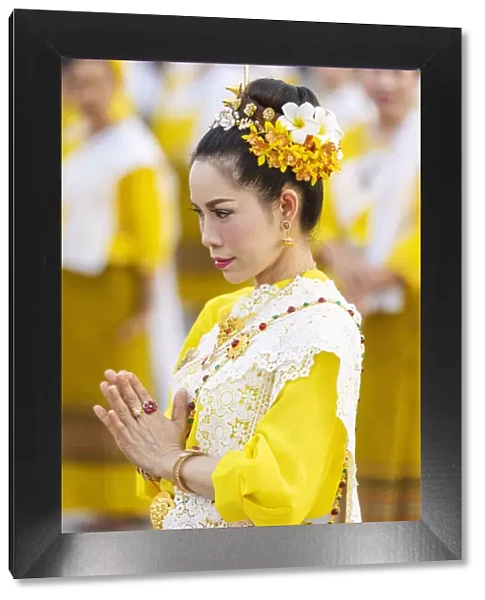 Thailand, Lampang, Wat Phrathat Lampang Luang, Thai dancer