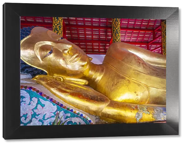 Thailand, Lampang, Wat Pong Sanuk Nua, giant reclining buddah