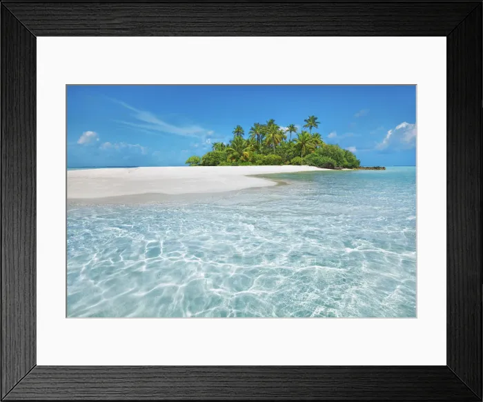 Framed Print : Tropical lagoon with palm island - Maldives, South Male Atoll Framed Print : Tropical lagoon with palm island - Maldives, South Male Atoll