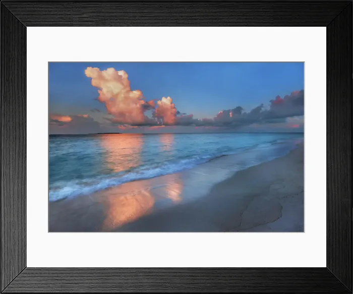 Framed Print : Cloud impression - Maldives, Baa Atoll, Kunfunadhoo - Soneva Fushi Framed Print : Cloud impression - Maldives, Baa Atoll, Kunfunadhoo - Soneva Fushi