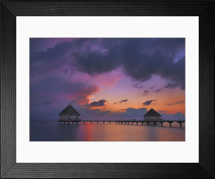 Framed Print : Tourist resort in tropical lagoon - Maldives, Haa Alifu Atoll Framed Print : Tourist resort in tropical lagoon - Maldives, Haa Alifu Atoll