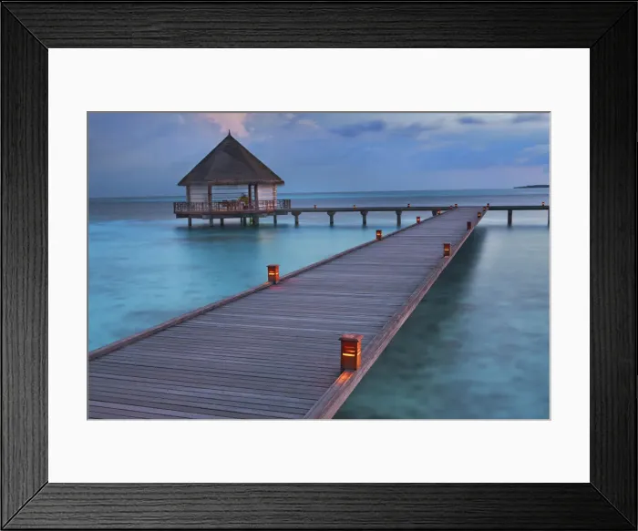 Framed Print : Tourist resort in tropical lagoon - Maldives, Haa Alifu Atoll