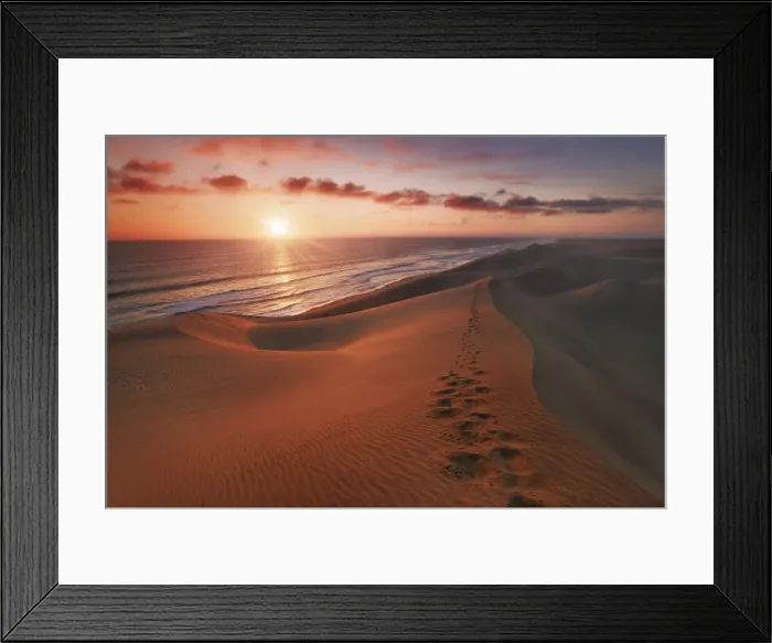 Framed Print : Foot trace in desert - Namibia, Hardap, Namib, Sandwich Harbour Lagoon - Namib Naukluft Framed Print : Foot trace in desert - Namibia, Hardap, Namib, Sandwich Harbour Lagoon - Namib Naukluft