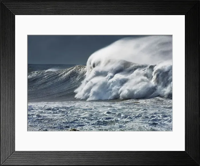 Framed Print : Breaking wave in wild sea - USA, Hawaii, Oahu, Waialua, North Shore, Sunset Beach Framed Print : Breaking wave in wild sea - USA, Hawaii, Oahu, Waialua, North Shore, Sunset Beach