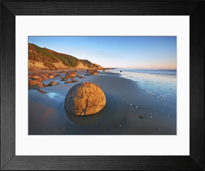 Framed Print : Coast landscape Moeraki Boulders - New Zealand, South Island, Otago, Waitaki Framed Print : Coast landscape Moeraki Boulders - New Zealand, South Island, Otago, Waitaki