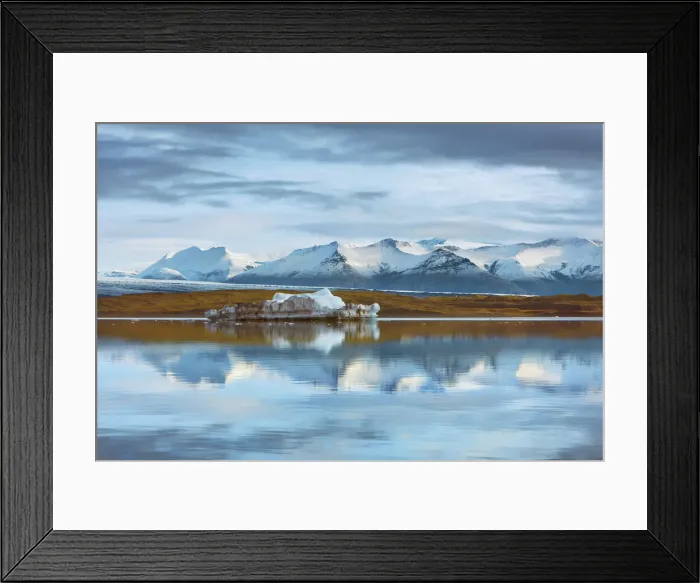 Framed Print : Glacier impression at Fjallsarlon lagoon - Iceland, Eastern Region, Fjallsarlon - Vatnajokull National Park Framed Print : Glacier impression at Fjallsarlon lagoon - Iceland, Eastern Region, Fjallsarlon - Vatnajokull National Park