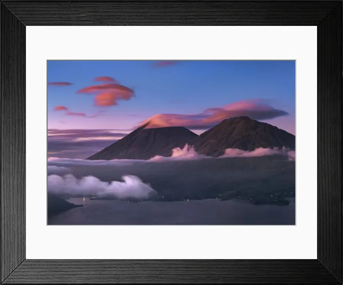 Framed Print : Atitlan volcano and Lake Atitlan - Guatemala, Solola, Lake Atitlan, von Miradoro Framed Print : Atitlan volcano and Lake Atitlan - Guatemala, Solola, Lake Atitlan, von Miradoro