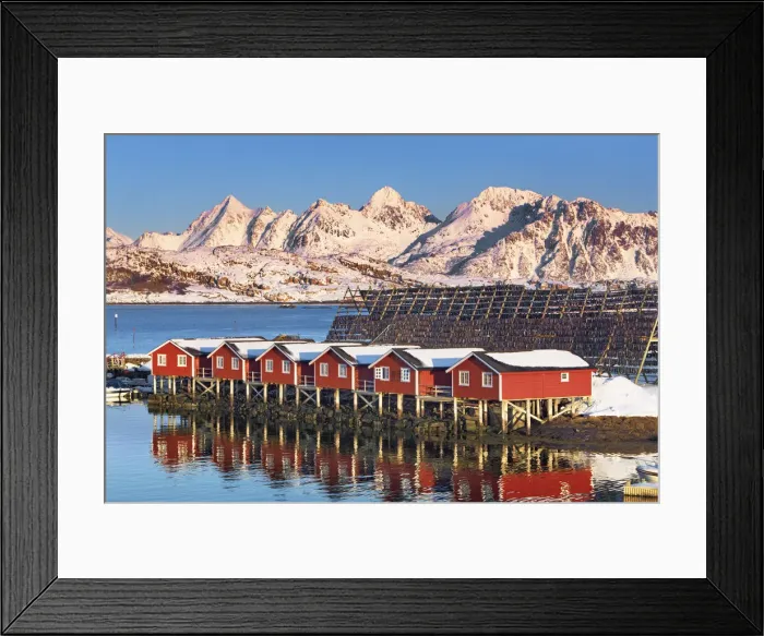 Framed Print : Fishermen hut in Svolvaer - Norway, Nordland, Lofoten, Austvagoya, Svolvaer Framed Print : Fishermen hut in Svolvaer - Norway, Nordland, Lofoten, Austvagoya, Svolvaer