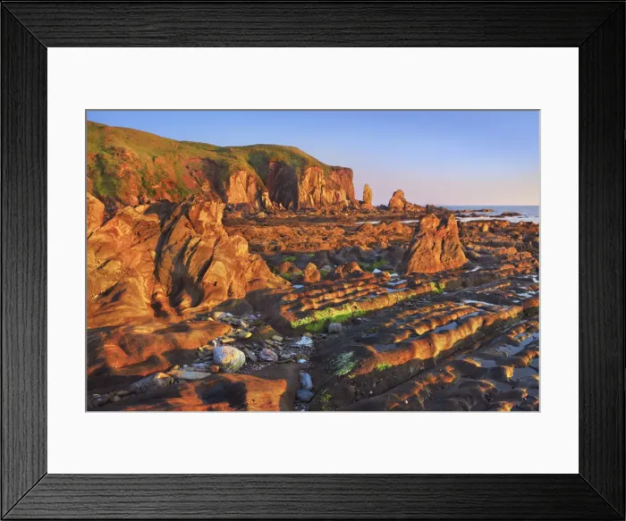 Framed Print : Cliff landscape at Bantham Bay - United Kingdom, England, Devon, Kingsbridge, Bantham Bay Framed Print : Cliff landscape at Bantham Bay - United Kingdom, England, Devon, Kingsbridge, Bantham Bay