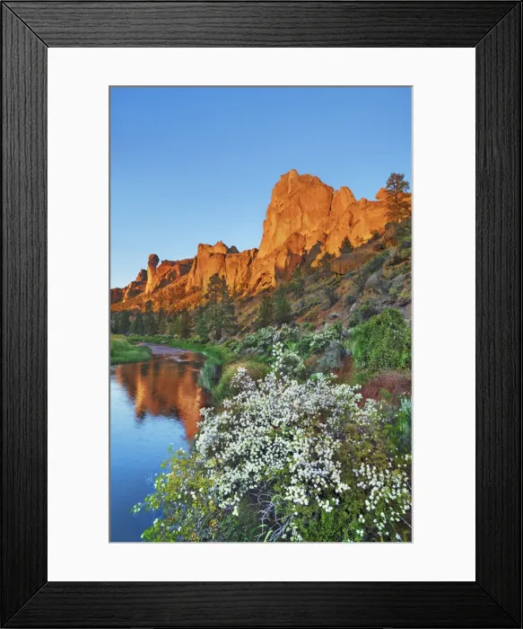 Framed Print : Mountain impression am Crooked River in Smith Rocks - USA, Oregon, Deschutes Framed Print : Mountain impression am Crooked River in Smith Rocks - USA, Oregon, Deschutes