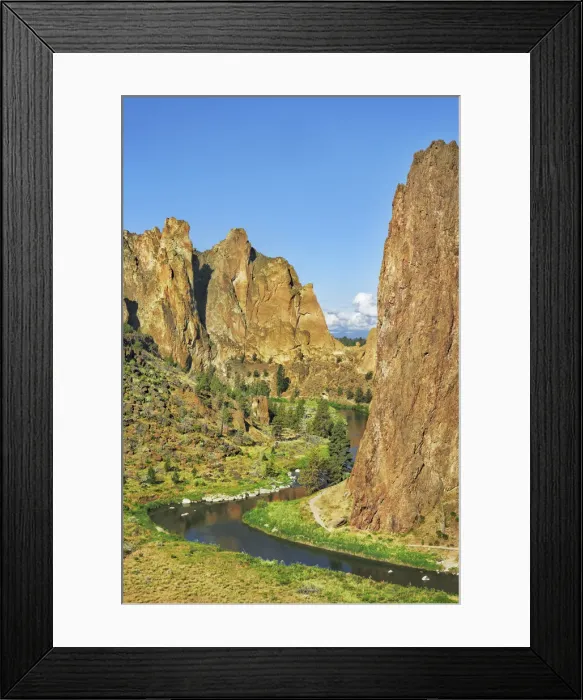 Framed Print : Mountain impression Smith Rocks and Crooked River - USA, Oregon, Deschutes Framed Print : Mountain impression Smith Rocks and Crooked River - USA, Oregon, Deschutes