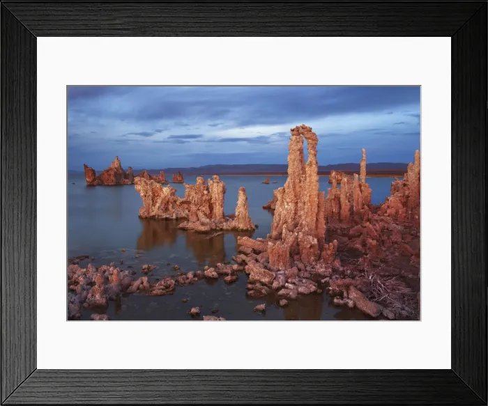 Framed Print : Tufa formations at Mono Lake - USA, California, Mono, Mono Lake Framed Print : Tufa formations at Mono Lake - USA, California, Mono, Mono Lake