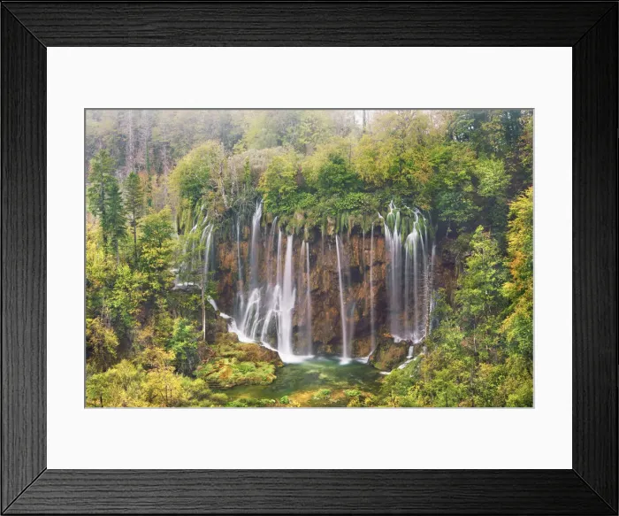 Framed Print : Waterfall in deciduous forest in autumn - Croatia, Lika-Senj Framed Print : Waterfall in deciduous forest in autumn - Croatia, Lika-Senj