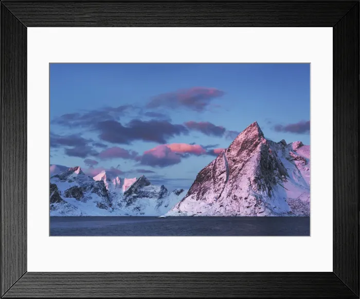 Framed Print : Frosty mountains at Klokketinden on Hamnoya - Norway, Nordland, Lofoten, Moskenesoya Framed Print : Frosty mountains at Klokketinden on Hamnoya - Norway, Nordland, Lofoten, Moskenesoya