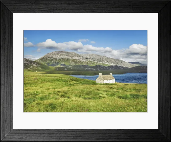 Framed Print : Mountain lake in the Highlands - United Kingdom, Scotland, Sutherland Framed Print : Mountain lake in the Highlands - United Kingdom, Scotland, Sutherland