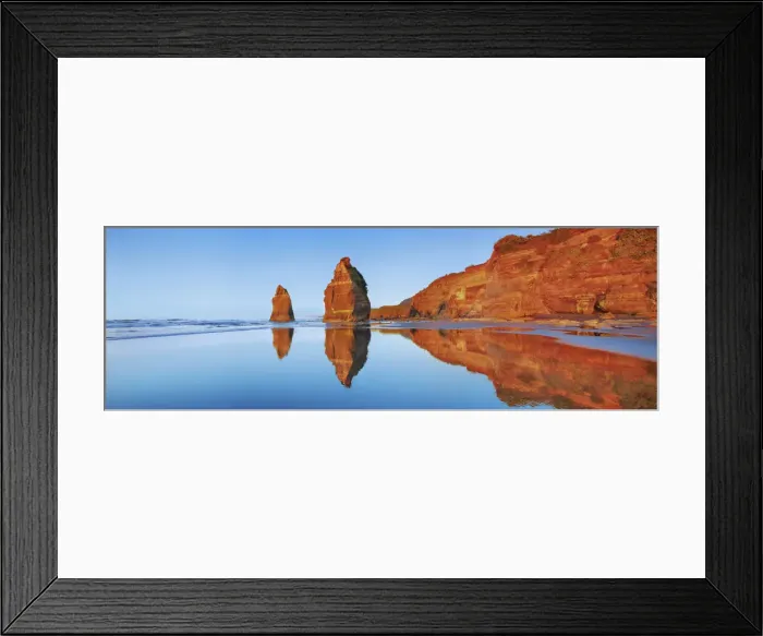 Framed Print : Rocky coast at the Three Sisters - New Zealand, North Island, Taranaki, New Plymouth Framed Print : Rocky coast at the Three Sisters - New Zealand, North Island, Taranaki, New Plymouth