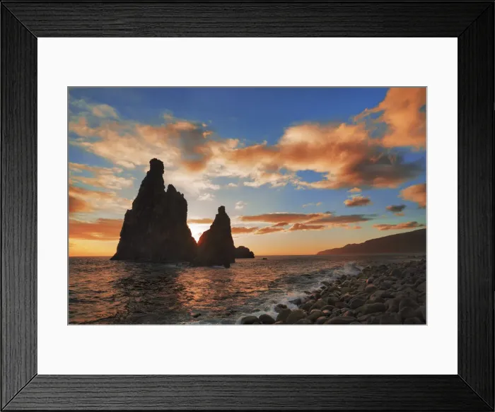 Framed Print : Ocean impression at Ilheus da Ribeira da Janela - Portugal, Madeira, Porto Moniz Framed Print : Ocean impression at Ilheus da Ribeira da Janela - Portugal, Madeira, Porto Moniz