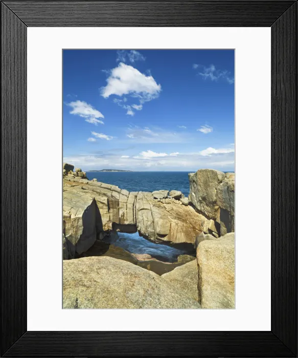 Framed Print : Cliff landscape Natural Bridge - Australia, Western Australia, Southwest Framed Print : Cliff landscape Natural Bridge - Australia, Western Australia, Southwest