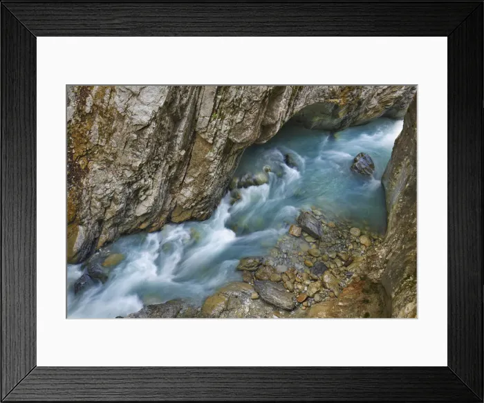Framed Print : Mountain brook in Rosenlaui gorge - Switzerland, Bern, Interlaken-Oberhasli, Meiringen Framed Print : Mountain brook in Rosenlaui gorge - Switzerland, Bern, Interlaken-Oberhasli, Meiringen