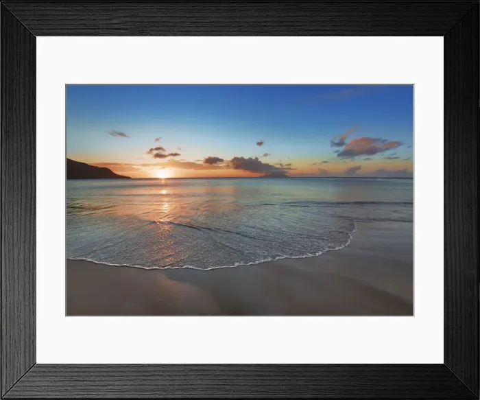 Framed Print : Ocean impression at Baie Beau Vallon - Seychelles, Mahe, Baie Beau Vallon - Indian Ocean Framed Print : Ocean impression at Baie Beau Vallon - Seychelles, Mahe, Baie Beau Vallon - Indian Ocean
