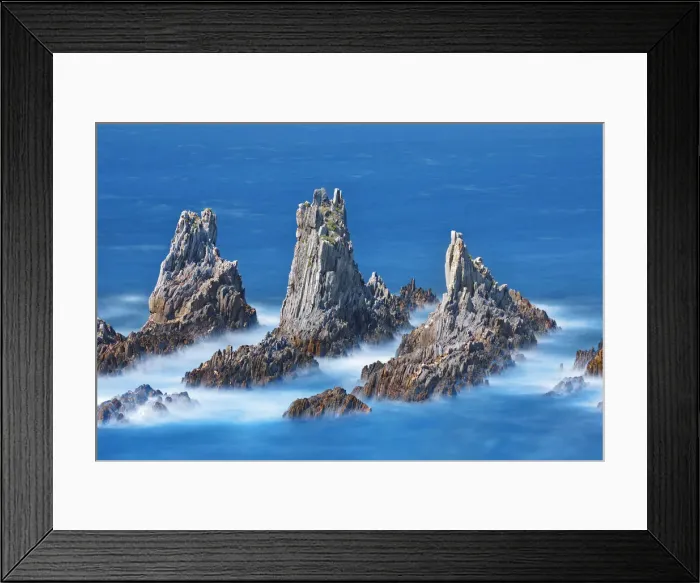Framed Print : Cliff landscape with rock needles - Spain, Asturias, Eo-Navia, Luarca