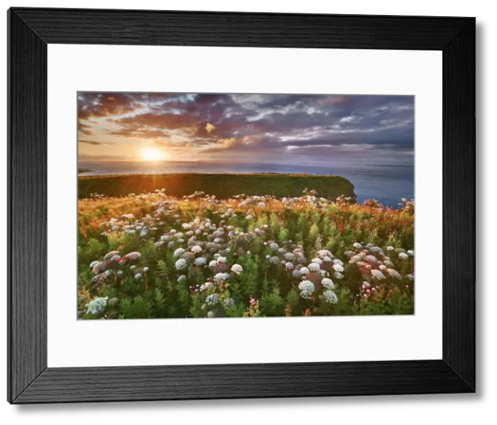 Framed Print : Sunset at Duncansby Head - United Kingdom, Scotland, Caithness, Duncansby Head Framed Print : Sunset at Duncansby Head - United Kingdom, Scotland, Caithness, Duncansby Head