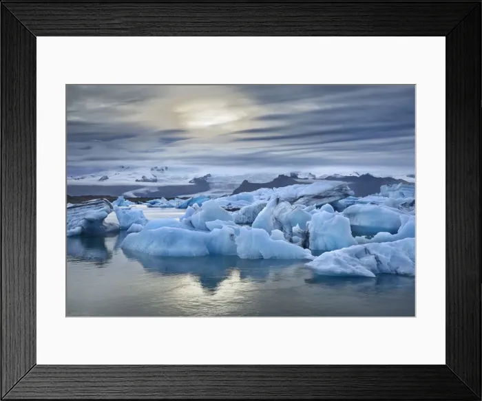 Framed Print : Glacier lagoon Joekulsarlon with drift ice and Vatnajoekull - Iceland, Eastern Region Framed Print : Glacier lagoon Joekulsarlon with drift ice and Vatnajoekull - Iceland, Eastern Region