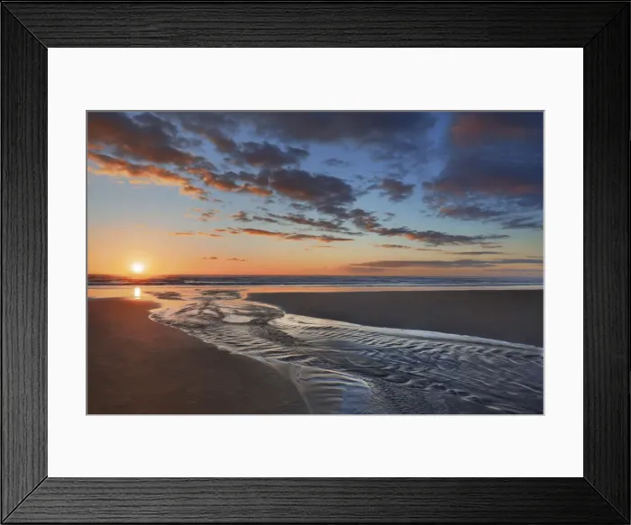 Framed Print : Cloud impression at ocean - New Zealand, North Island, Auckland, Waitakere Ranges Framed Print : Cloud impression at ocean - New Zealand, North Island, Auckland, Waitakere Ranges