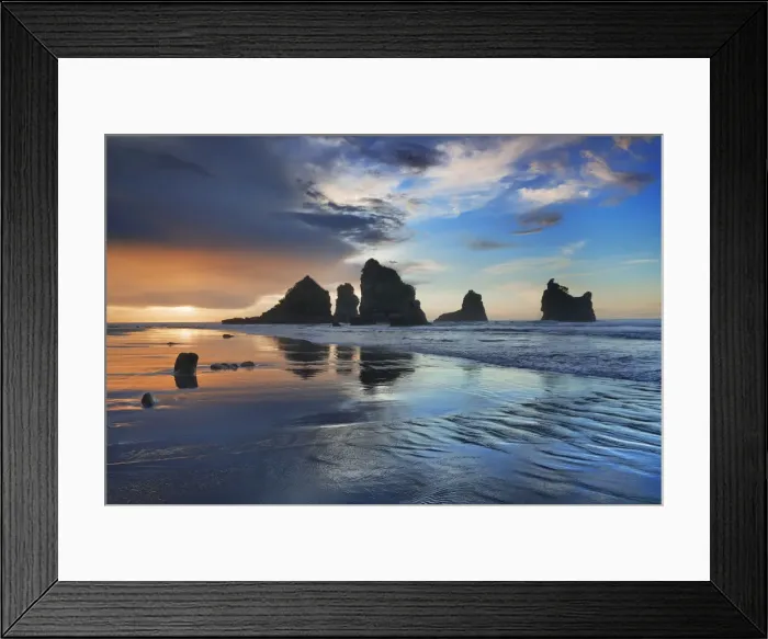 Framed Print : Rocky coast at ocean - New Zealand, South Island, West Coast, Grey, Greymouth Framed Print : Rocky coast at ocean - New Zealand, South Island, West Coast, Grey, Greymouth