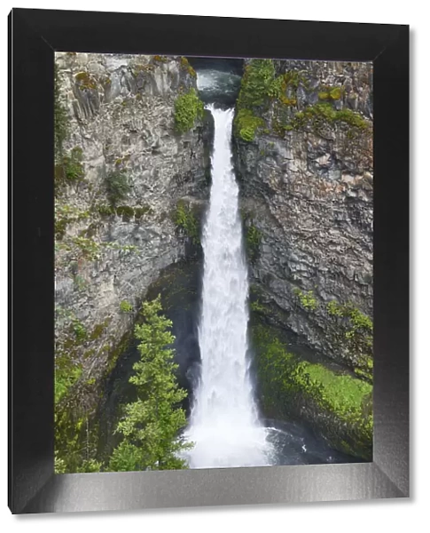 Waterfall Spahats Creek Falls - Canada, British Columbia, Thompson-Nicola, Clearwater