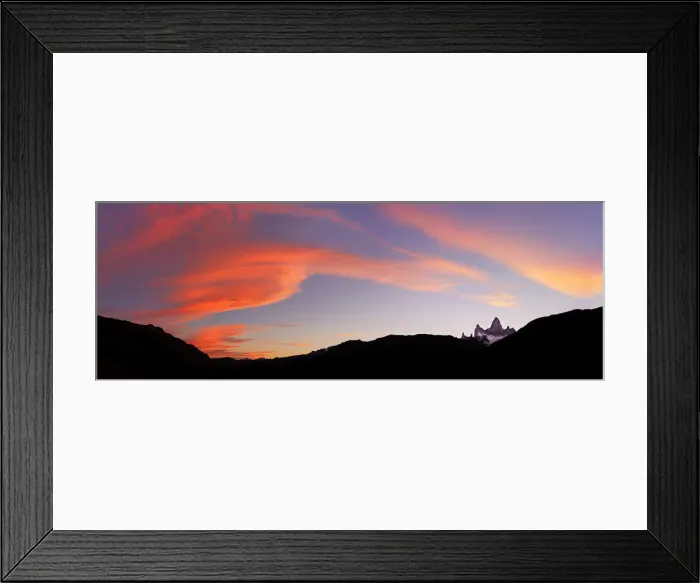 Framed Print : Panoramic view over the Fitz Roy mountain at twilight, Los Glaciares National Park Framed Print : Panoramic view over the Fitz Roy mountain at twilight, Los Glaciares National Park