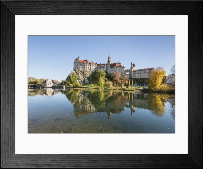 Framed Print : Sigmaringen castle reflects itself on the Danube river. Sigmaringen, Baden-Wurttemberg, Germany Framed Print : Sigmaringen castle reflects itself on the Danube river. Sigmaringen, Baden-Wurttemberg, Germany
