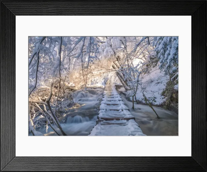 Framed Print : Frozen walkway of Plitvice Lakes National Park, Plitvicka Jezera, Lika and Senj County Framed Print : Frozen walkway of Plitvice Lakes National Park, Plitvicka Jezera, Lika and Senj County