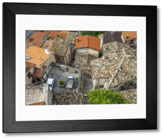 Framed Print : Medieval village perched in the mountains. Pettorano sul Gizio, province of L Aquila Framed Print : Medieval village perched in the mountains. Pettorano sul Gizio, province of L Aquila