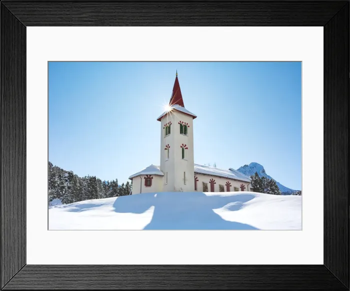 Framed Print : Chiesa Bianca of Maloja in Engadin in winter, Graubunden, Switzerland