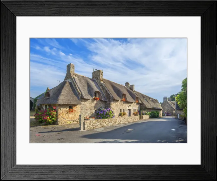 Framed Print : Thatched roof house at Kerascoet, Nevez, Finistere, Brittany, France Framed Print : Thatched roof house at Kerascoet, Nevez, Finistere, Brittany, France
