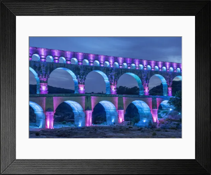 Framed Print : Pont du Gard, Roman aqueduct, Vers-Pont-du-Gard, Gard, Languedoc-Roussillon, France Framed Print : Pont du Gard, Roman aqueduct, Vers-Pont-du-Gard, Gard, Languedoc-Roussillon, France
