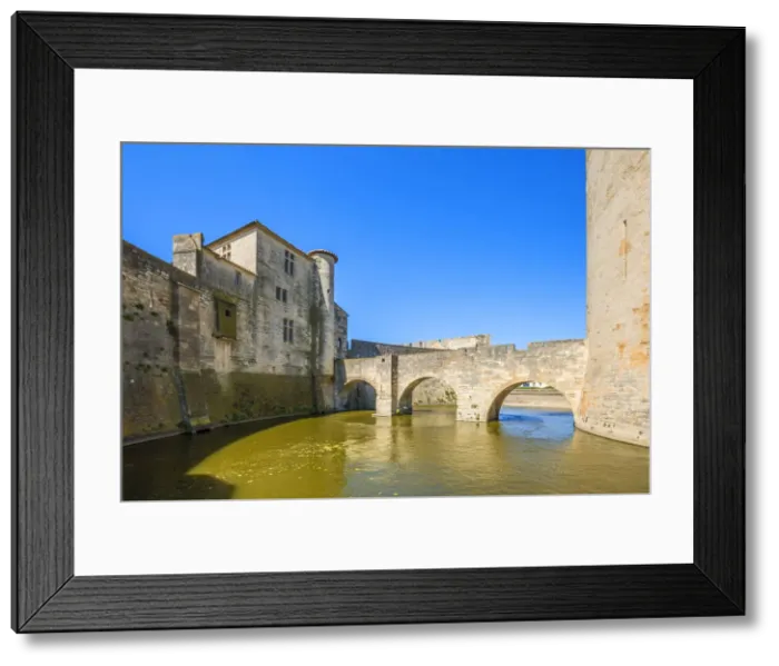 Framed Print : National Monument Centre, Aigues-Mortes, Camargue, Gard, Languedoc-Roussillon, France Framed Print : National Monument Centre, Aigues-Mortes, Camargue, Gard, Languedoc-Roussillon, France