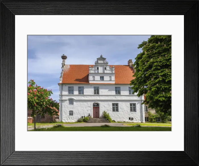 Framed Print : Manor House Venz, Ruegen Island, Baltic Sea, Mecklenburg-Western Pomerania, Germany Framed Print : Manor House Venz, Ruegen Island, Baltic Sea, Mecklenburg-Western Pomerania, Germany