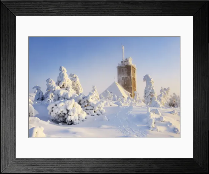 Framed Print : Snow-covered Fichtelberghaus in the evening in winter on the Fichtelberg mountain Framed Print : Snow-covered Fichtelberghaus in the evening in winter on the Fichtelberg mountain