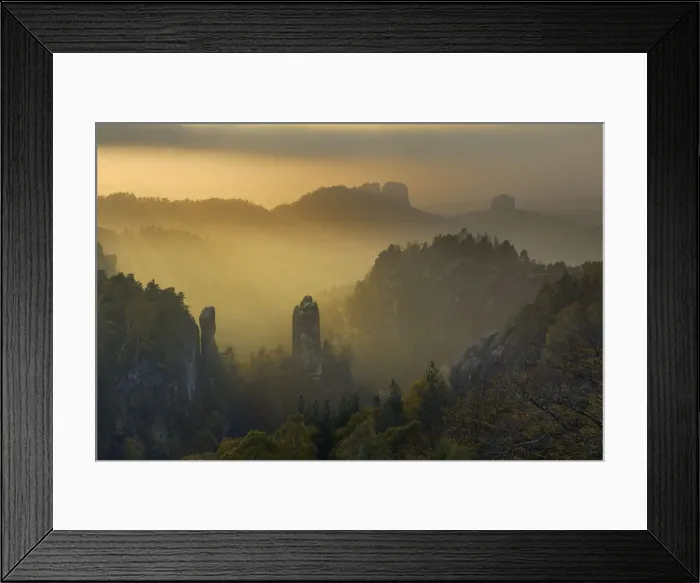 Framed Print : Evening atmosphere at the Carolafelsen in the Elbe Sandstone Mountains Framed Print : Evening atmosphere at the Carolafelsen in the Elbe Sandstone Mountains
