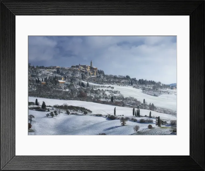 Framed Print : Pienza and the Orcia valley covered in snow right after the Burian blizzard Framed Print : Pienza and the Orcia valley covered in snow right after the Burian blizzard