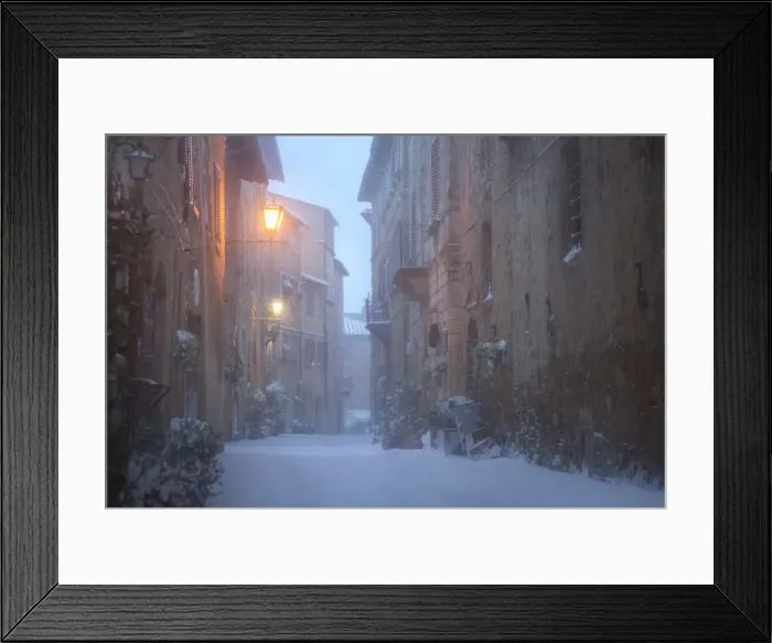 Framed Print : A street of Pienza during a winter snowstorm, Val d Orcia, Tuscany, Italy Framed Print : A street of Pienza during a winter snowstorm, Val d Orcia, Tuscany, Italy